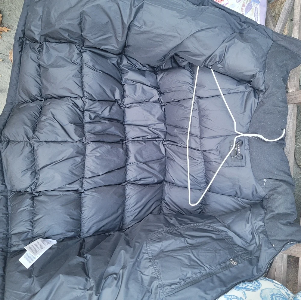 Mountain Hardwear Down Jacket DryQ - Picture 13 of 16